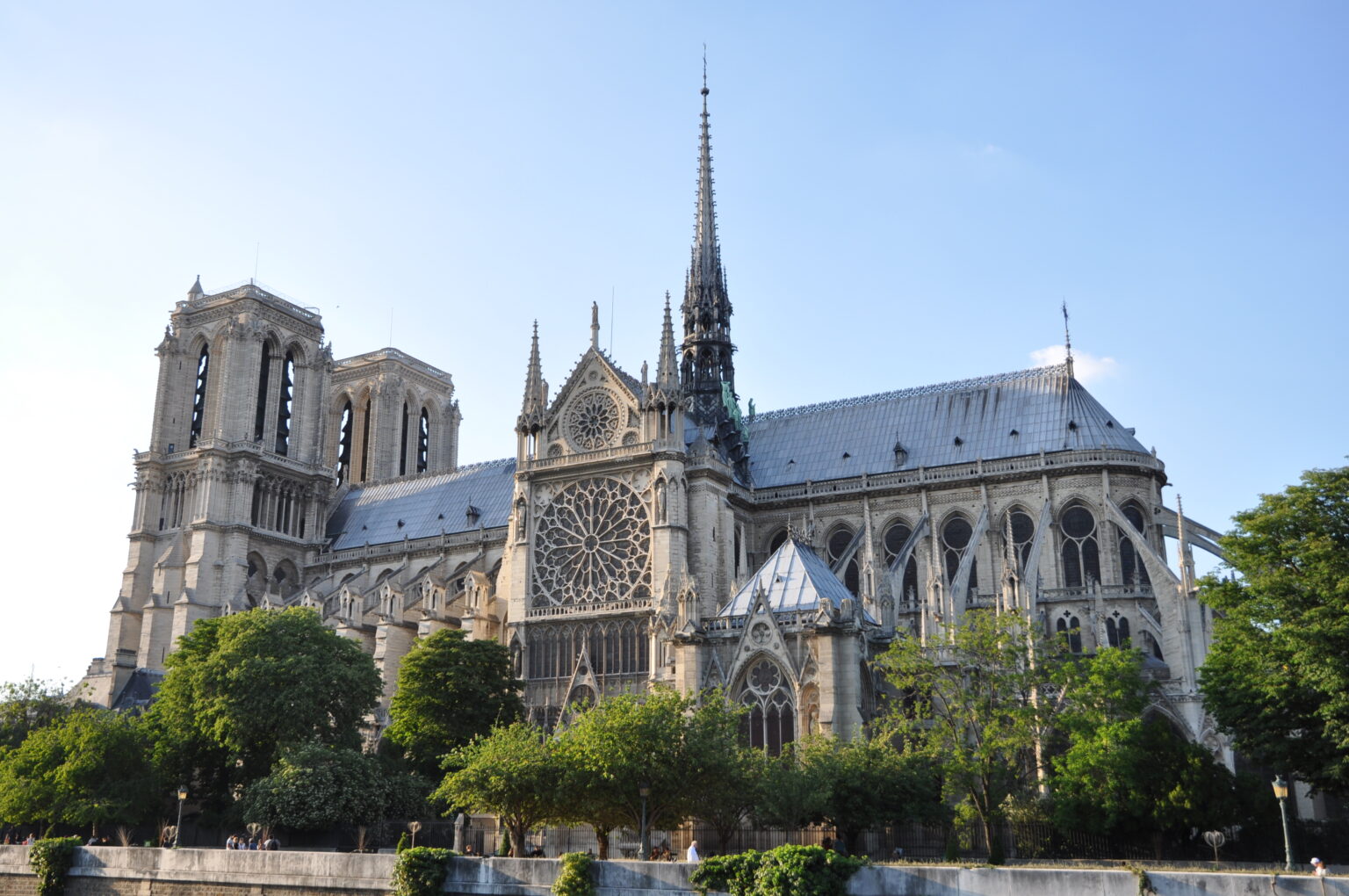 EIFFEL TOWER SUMMIT & LOUVRE - PARIS - TheTravelShots