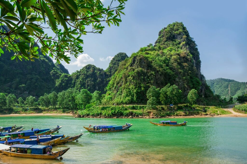 10 BEST PLACES TO VISIT IN VIETNAM
