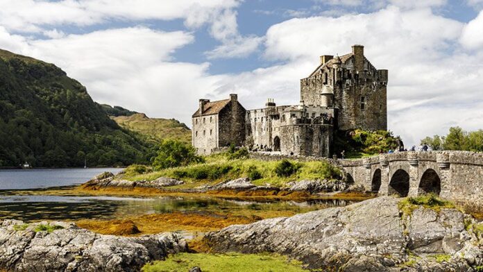 7 castles in the Scottish Highlands - | TheTravelShots