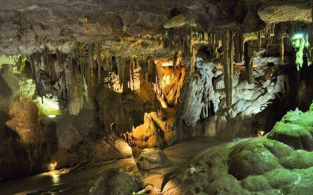 Mawsmai Cave