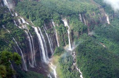 Seven Sisters Falls