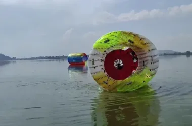 Water Zorbing in Dal Lake