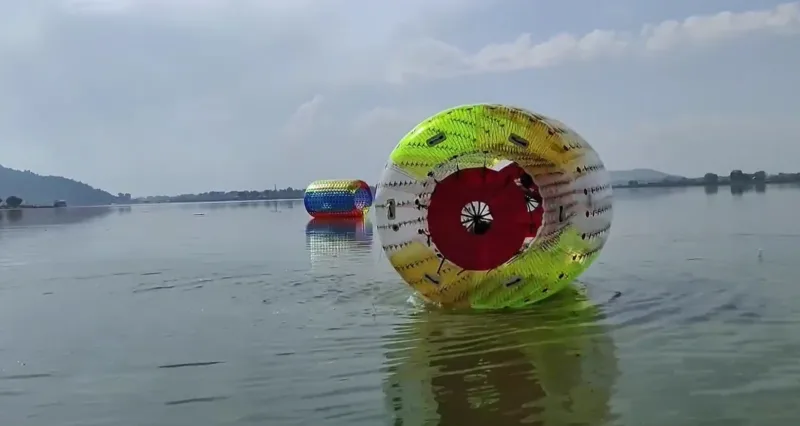 Water Zorbing in Dal Lake
