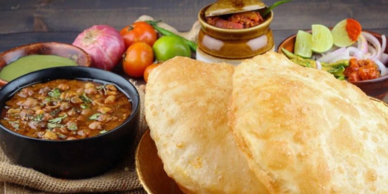 Famous food in Delhi - | TheTravelShots