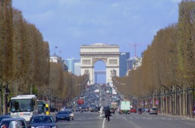 Champs-Élysées Avenue