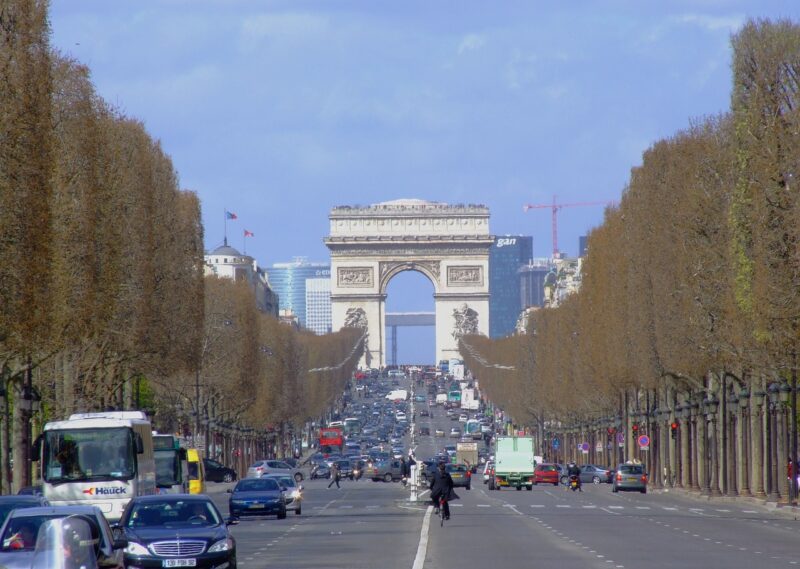 Champs-Élysées Avenue
